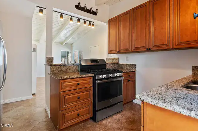 genMid.V1-23572_25_0