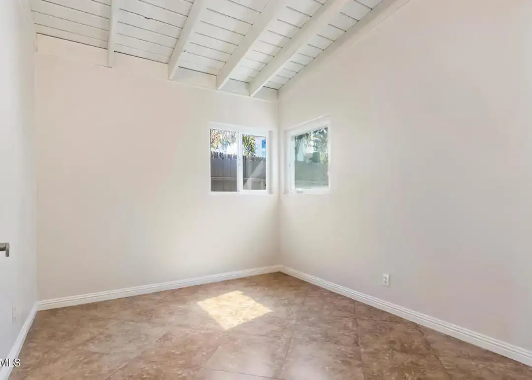 genMid.V1-23572_30_0